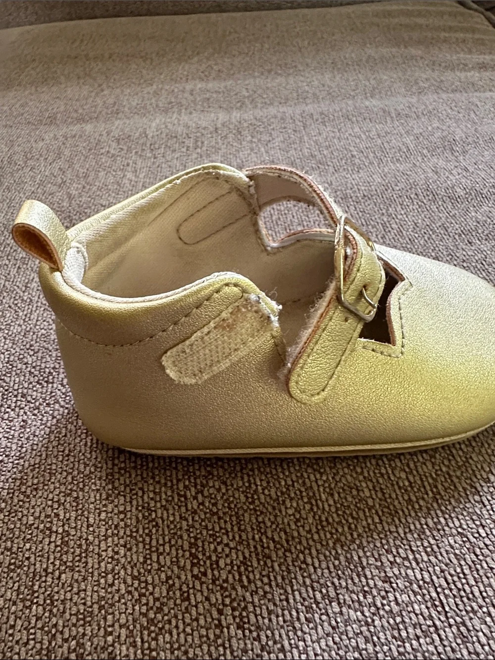 Toddler Girls' size 4 Gold Mary Jane Shoes